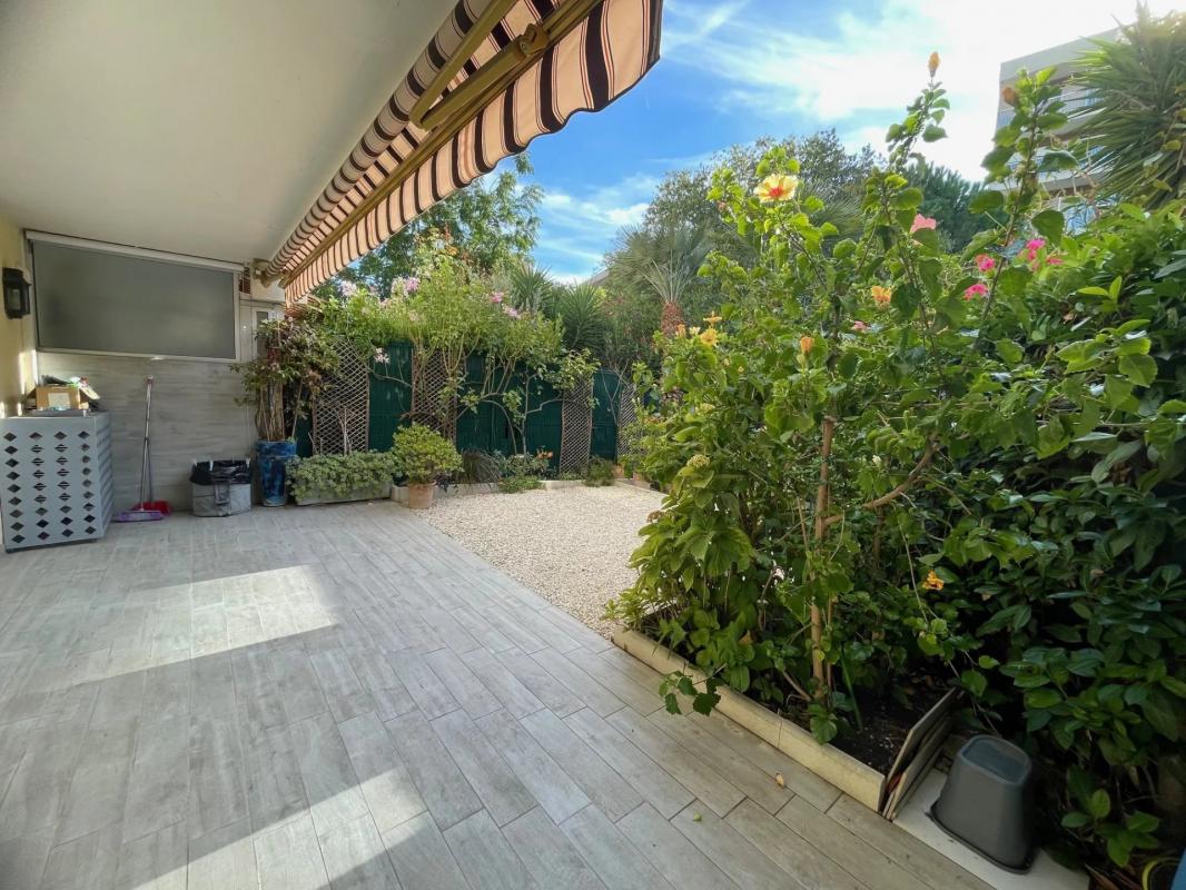 Beau 2P rez de jardin proche centre