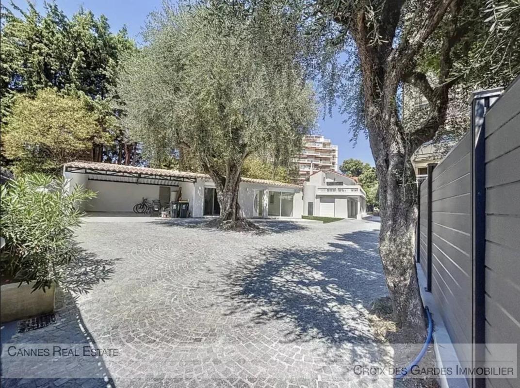Villa Prestige Cannes Centre - Jardin 900m² à pied de la Croisette