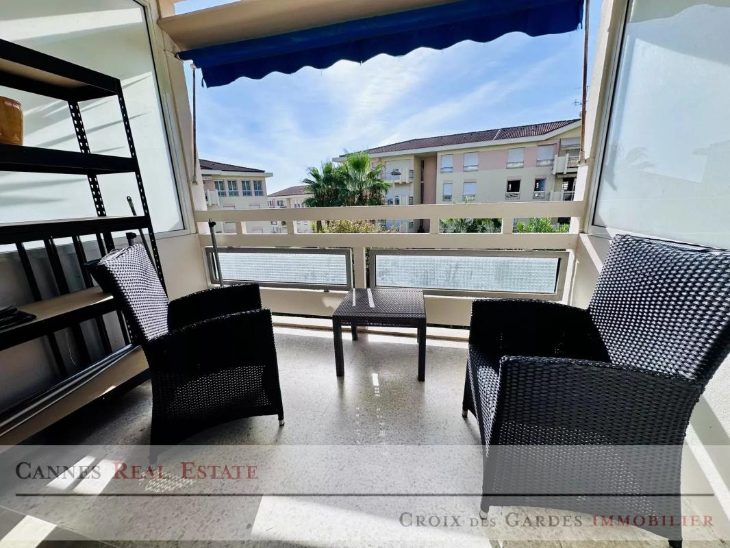 À vendre – Appartement 2 pièces avec terrasse au calme, à deux pas du centre-ville