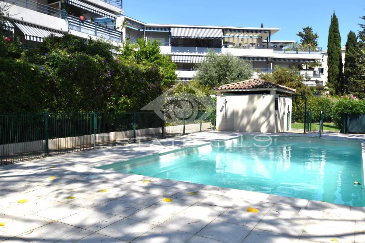 CANNES /PERRIER - 3 PIECES 67 m² - PARC - PISCINE