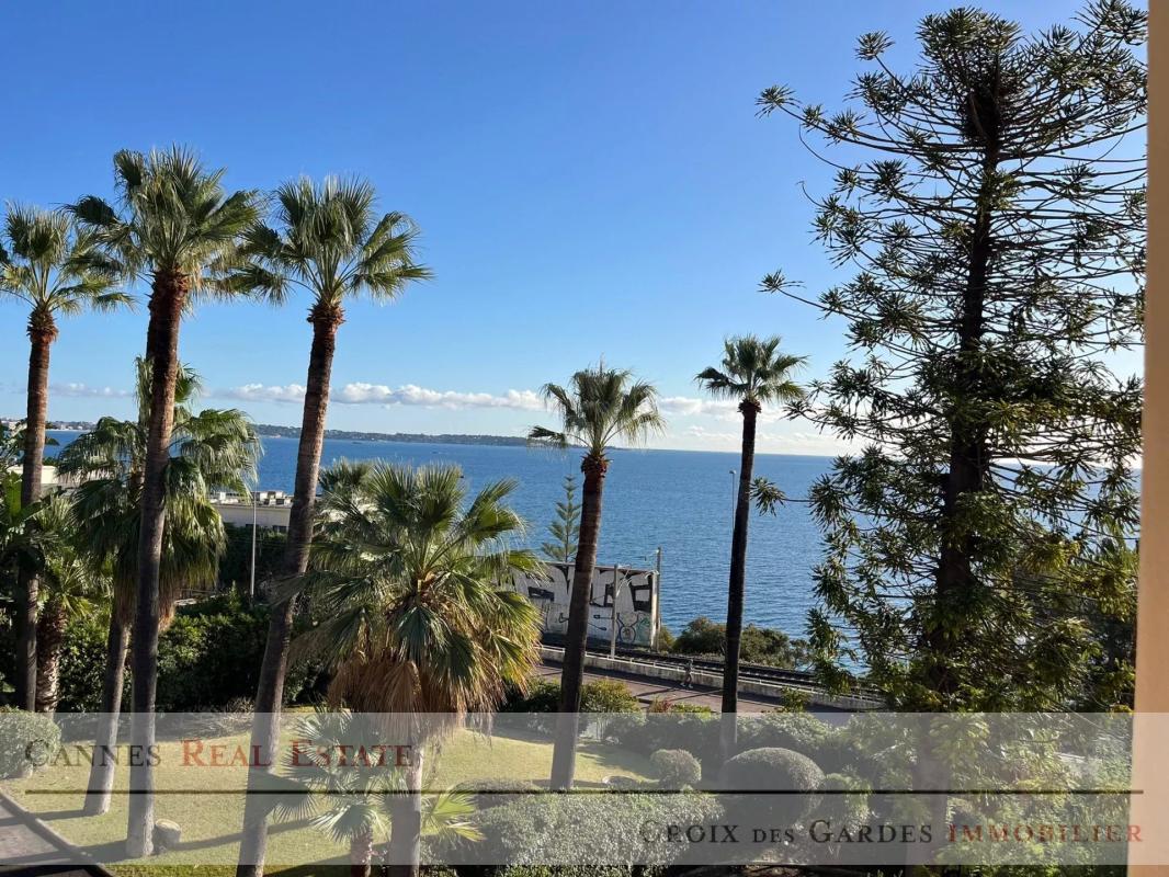 EXCLUSIVITÉ – Studio avec vue mer, piscine et accès privatif plage