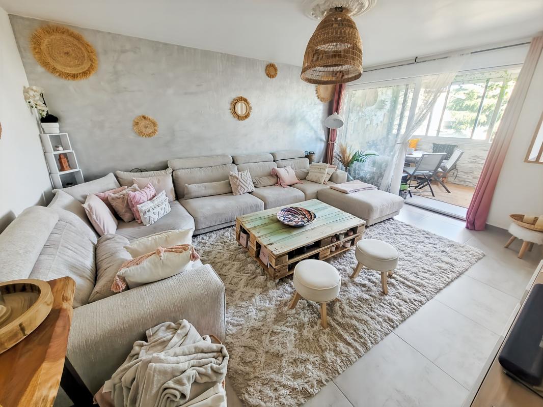 NICE Ouest Caucade 4P 83m² vue mer loggia parking cave
