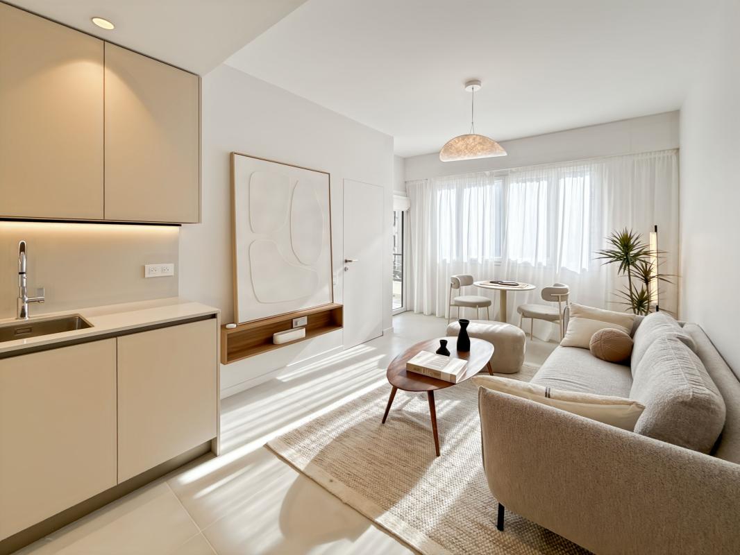 NICE Carré d'Or 2P 27m² rénové étage élevé
