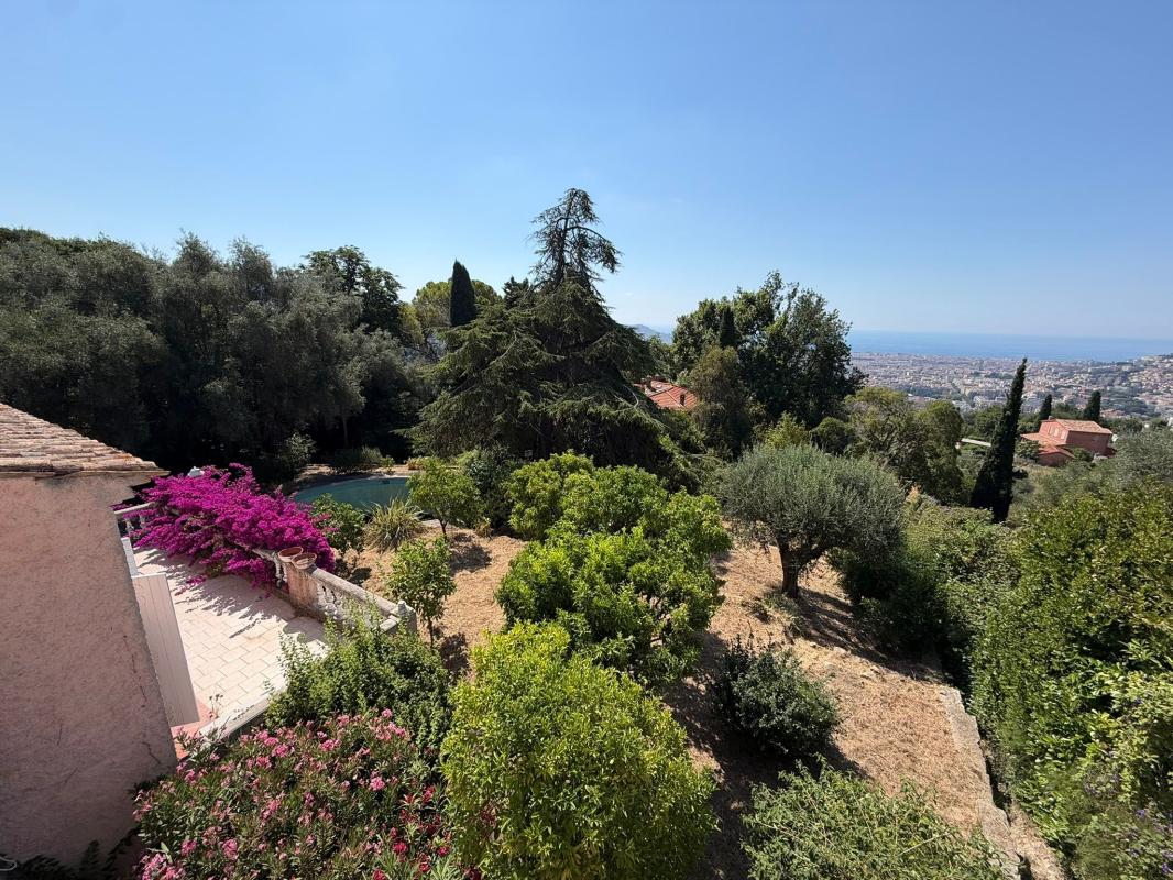 NICE Gairaut Maison provençale 5P 200m² terrain plat 2.000m² garage 100m² piscine vue mer