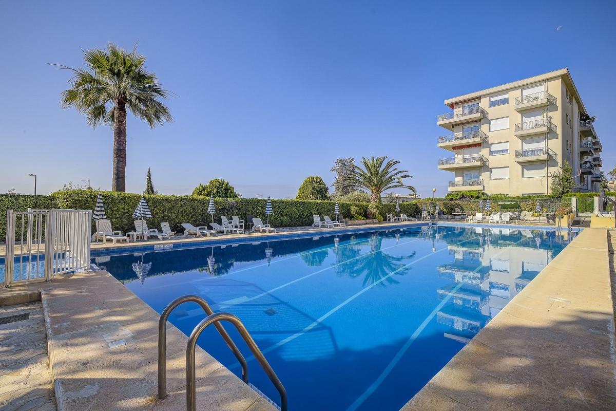 Nice Ouest : 3/4 pièces dans résidence avec piscine