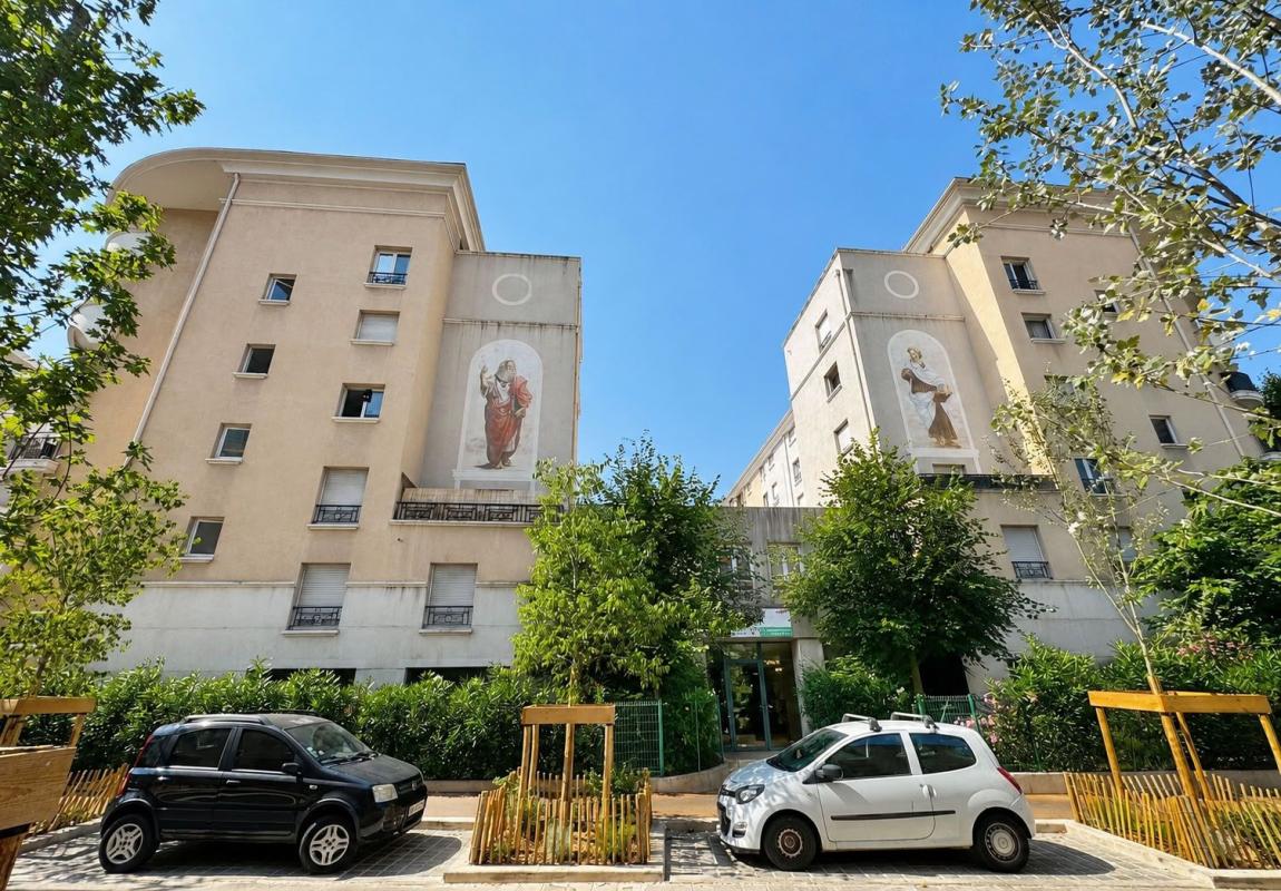 Vauban/St Roch, dans résidence étudiante, bail commercial LMNP, vendu loué & meublé, parking privatif