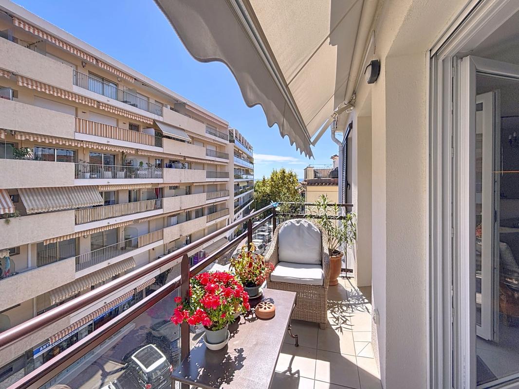 CANNET MAIRIE RESIDENCE DERNIER ETAGE 3/4 PIECES BOX FERME ACCES PMR