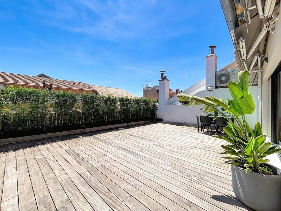 CANNES HYPER CENTRE - DUPLEX ROOFTOP