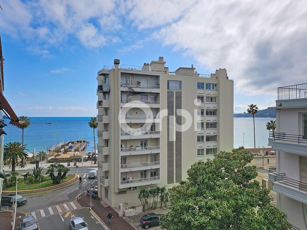 Vue mer, standing et plages à pied : un superbe 3 pièces à Juan-les-Pins