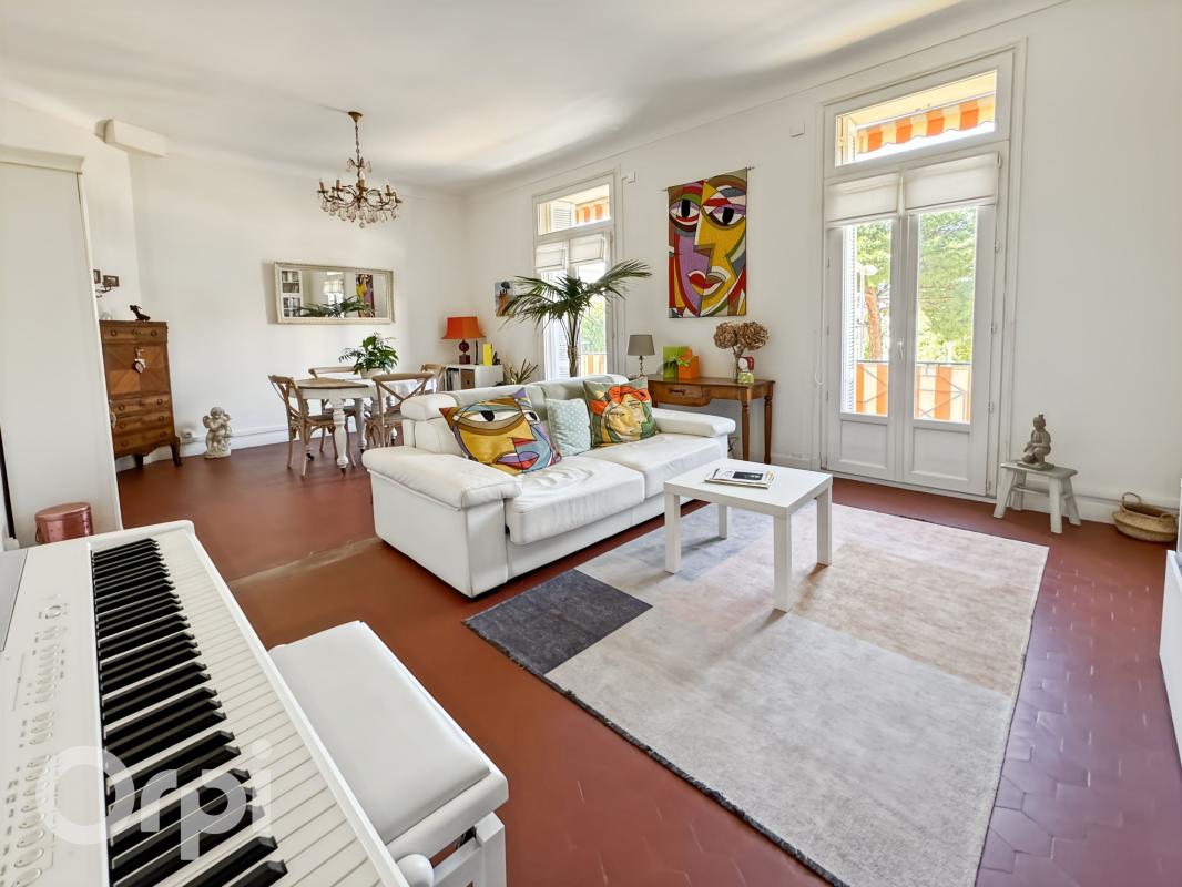 Cannes centre – Appartement raffiné avec terrasse et prestations de standing