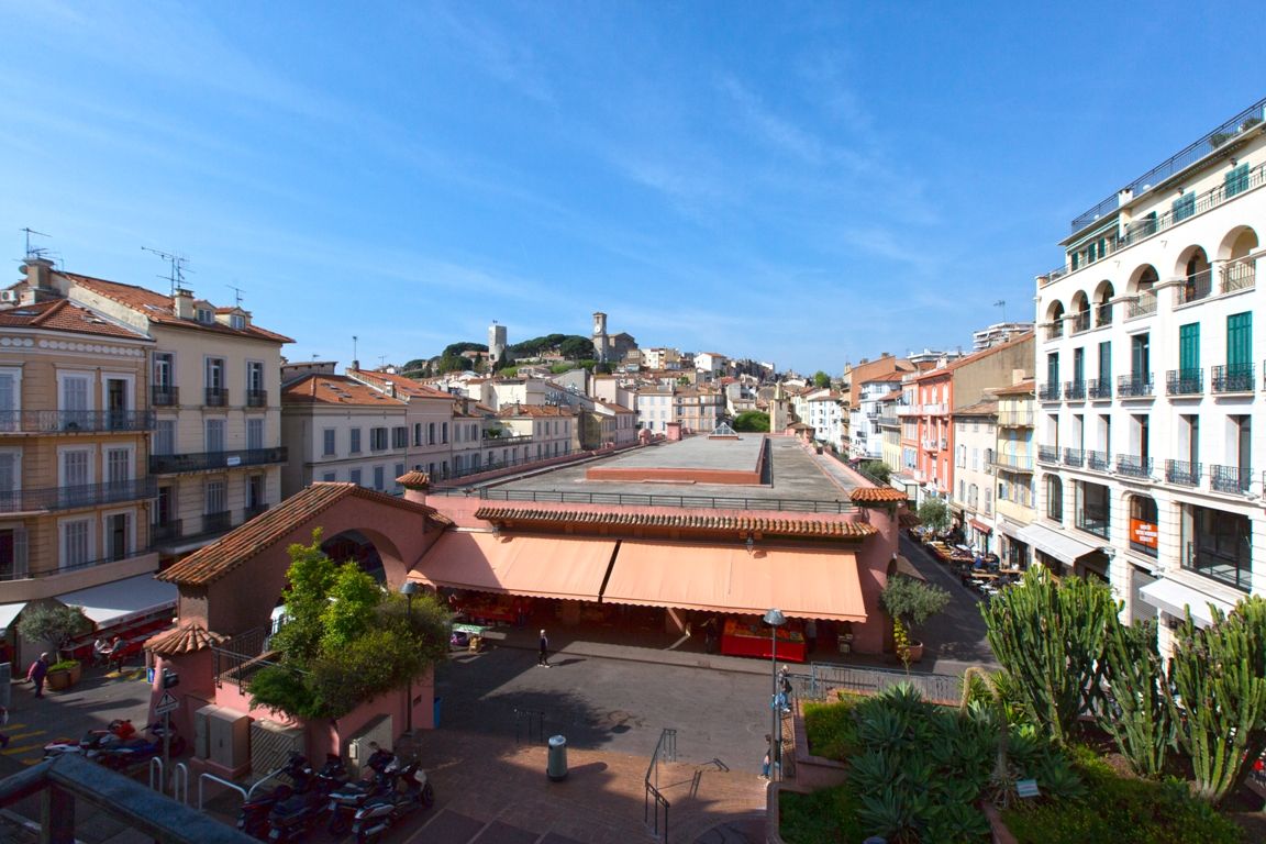 Appartement À Vendre 5p 100m² secteur Banane
