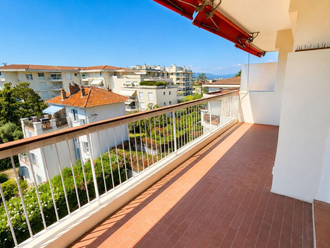 3 pièces traversant avec terrasses, aperçu mer, garage et parking