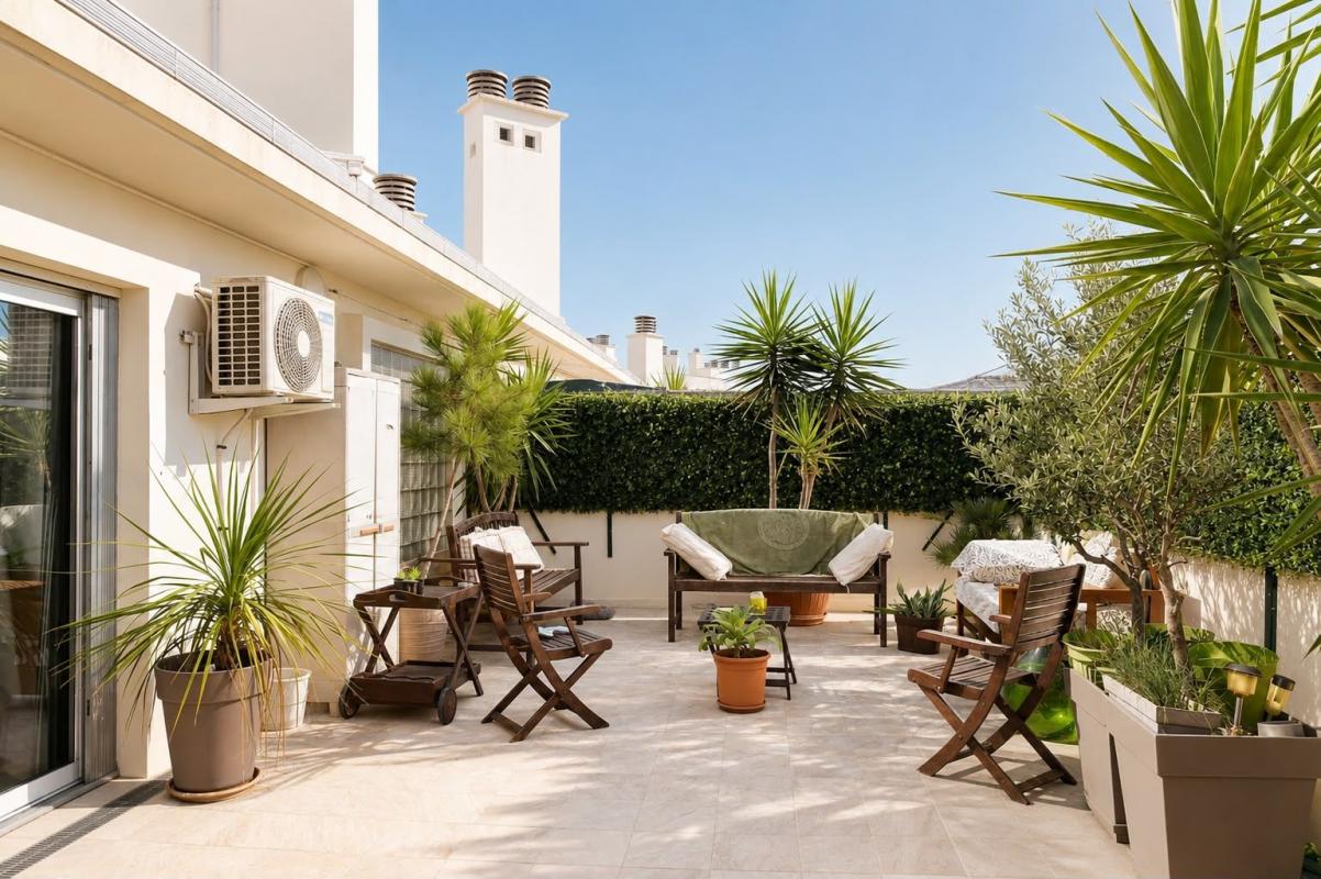 Juan-les-Pins centre – 3 pièces toit-terrasse avec 60 m² d’extérieur
