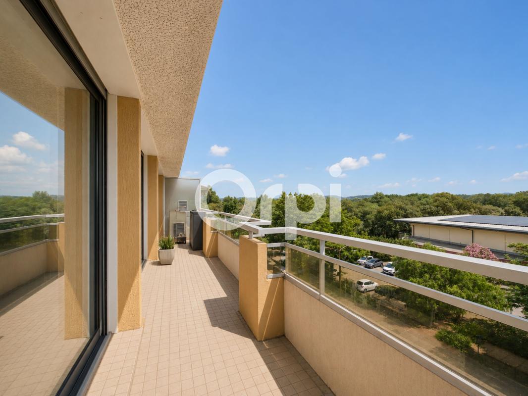 DERNIERE ETAGE - TERRASSE 12m2 - VUE DÉGAGÉE - GARAGE