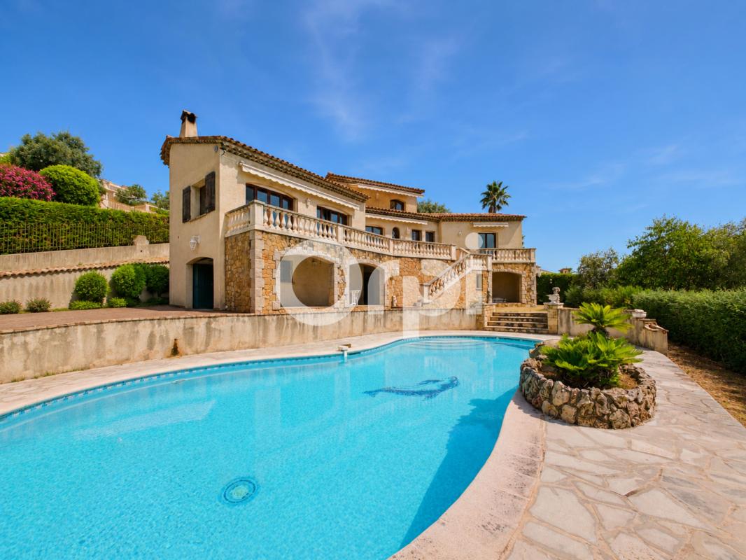 MANDELIEU - VILLA INDIVIDUELLE - VUE MER