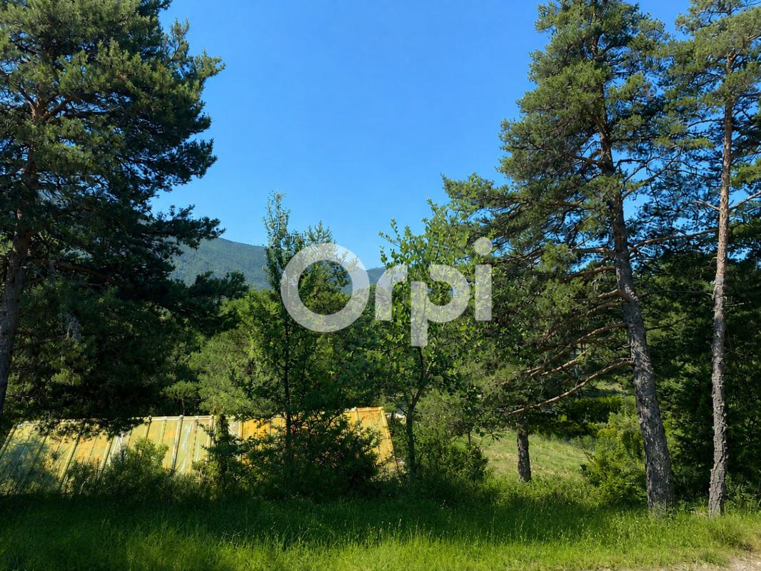 OPPORTUNITE RARE - TERRAIN DE 1 500 M2 AVEC 300 M2 DE POTENTIEL CONSTRUCTIBLE