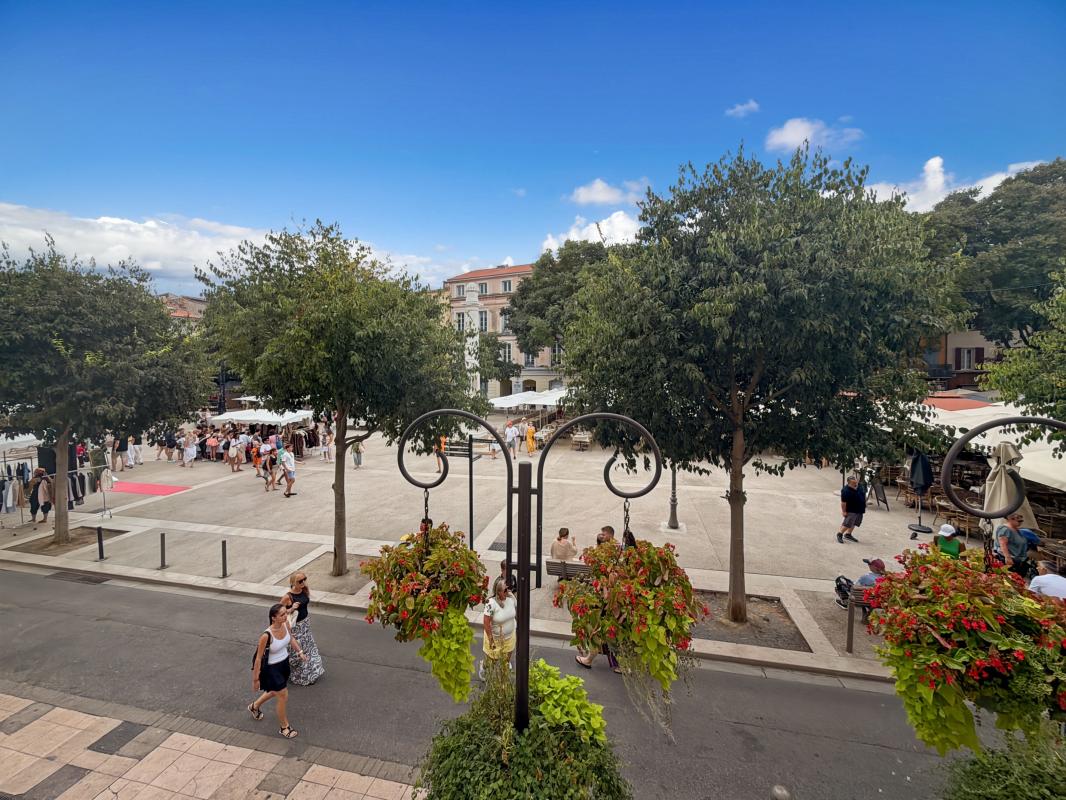 A LOUER - T2 VIDE ANTIBES CENTRE-VILLE