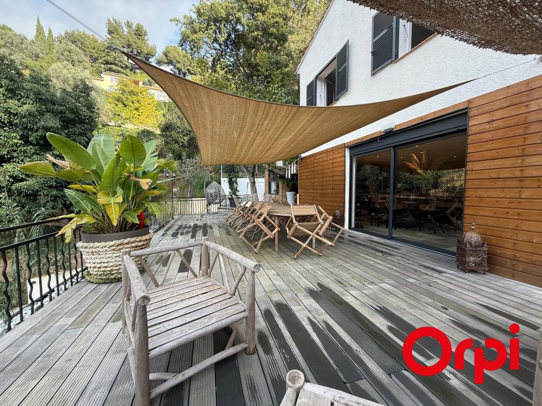 MENTON, AU CALME: MAISON DE 4 PIÈCES AVEC ACCÈS DIRECT ET JARDIN