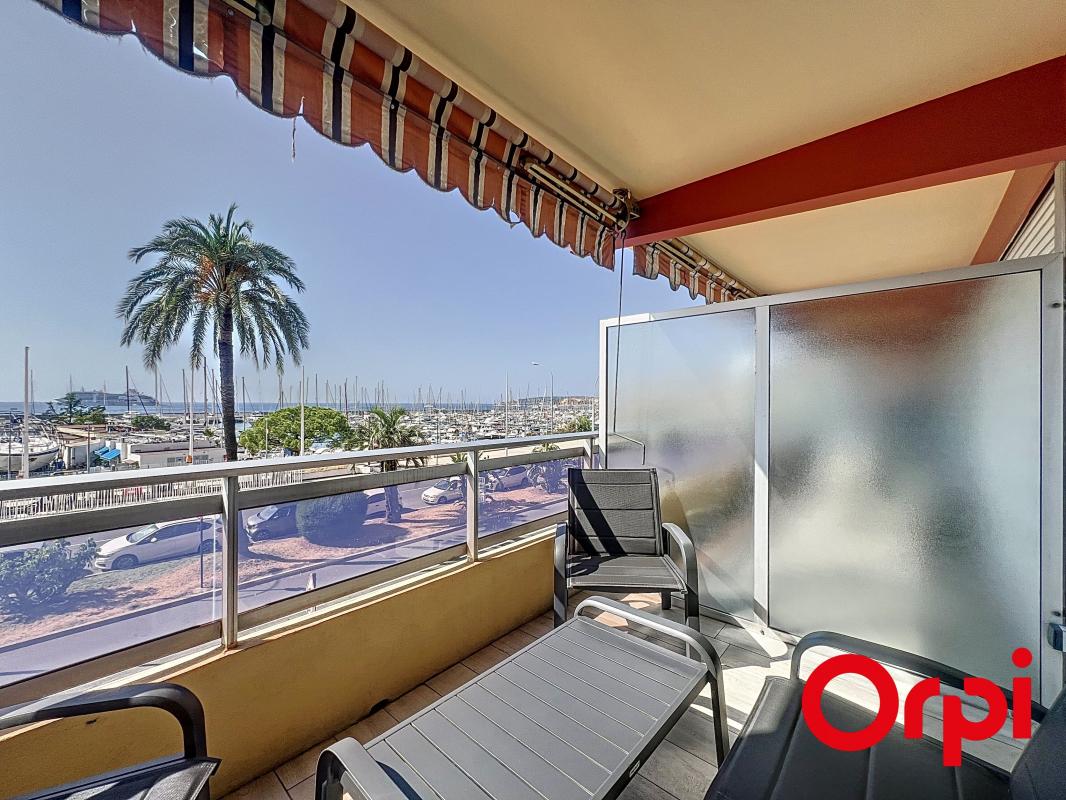 MENTON, QUARTIER GARAVAN : STUDIO REFAIT A NEUF DE 26.21 M2 AVEC TERRASSE ET VUE MER - POSSIBILITÉ PARKING EN OPTION