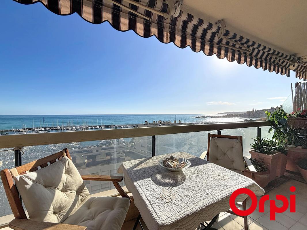 MENTON, QUARTIER GARAVAN : 2 PIECES AU DERNIER ÉTAGE AVEC VUE MER PANORAMIQUE, TERRASSE, CAVE ET PARKING