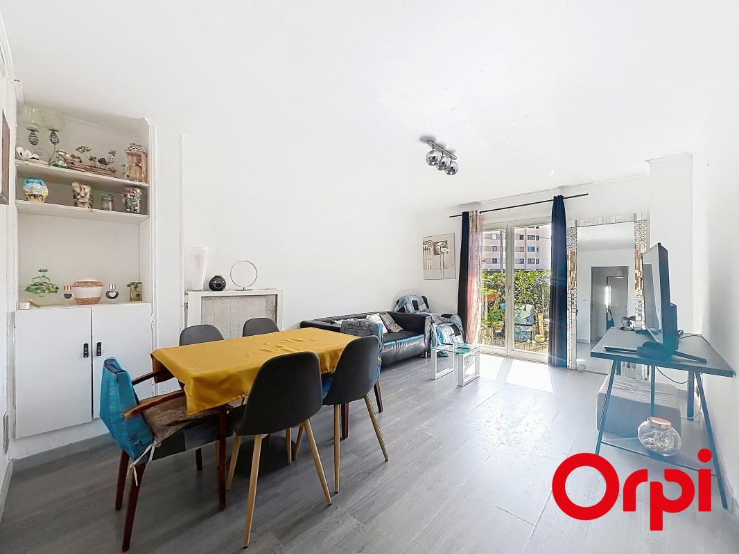 MANDELIEU LA NAPOULE, QUARTIER CAPITOU : 3 PIECES TRAVERSANT DE 61,24 M2, AVEC TERRASSE ET JARDIN. PARKING EN OPTION