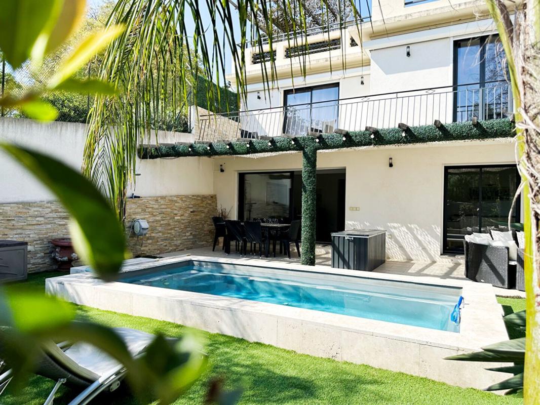 Villa 6P, 200 m², Cannes Stanislas – Vue mer, piscine, toit-terrasse