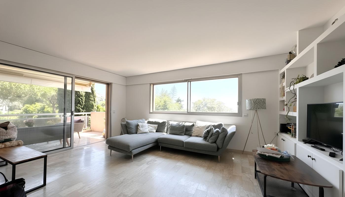 ✨ Penthouse 3P, 74 m², dernier étage avec toit-terrasse 150 m² et vue mer – Cannes Montfleury ✨