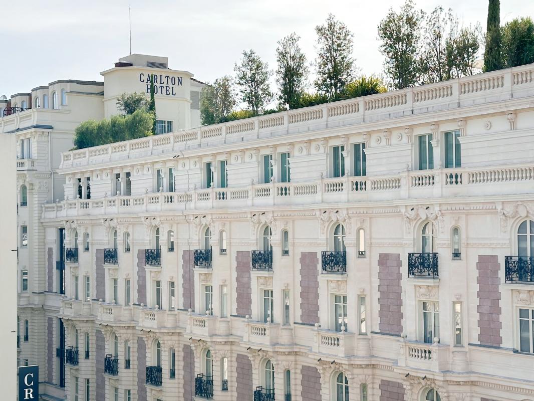 ✨ À Vendre 3P, 45m2 avec terrasse plein sud –  Cannes Banane, face au Carlton ✨