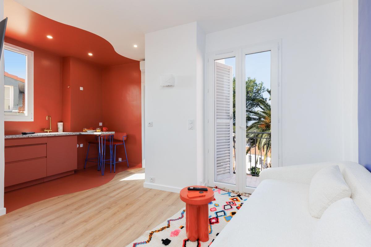 Appartement 2P, 30 m², balcon vue mer – Le Suquet Cannes, dernier étage ✨