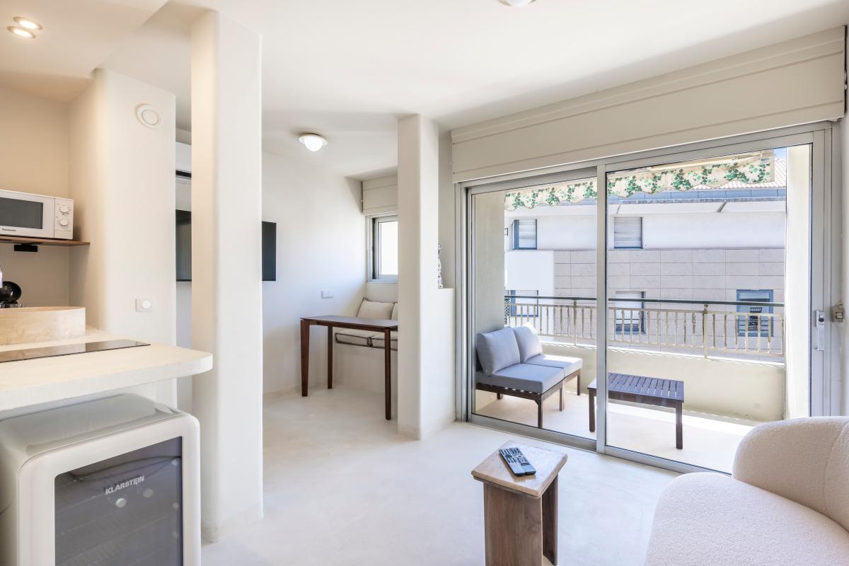 Appartement 2P, 29 m², terrasse sans vis-à-vis, parking – Cannes Banane, rue d’Antibes ✨