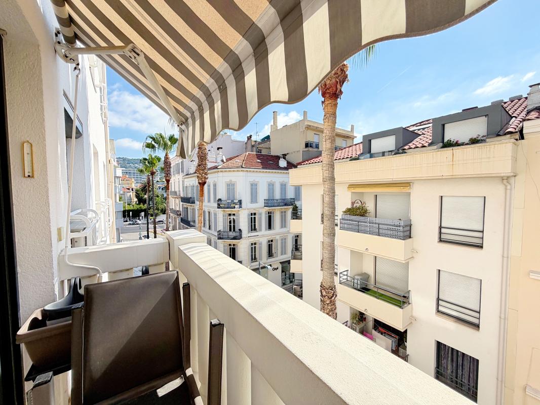 ️ Cannes Banane — studio 33 m², balcon, résidence seniors