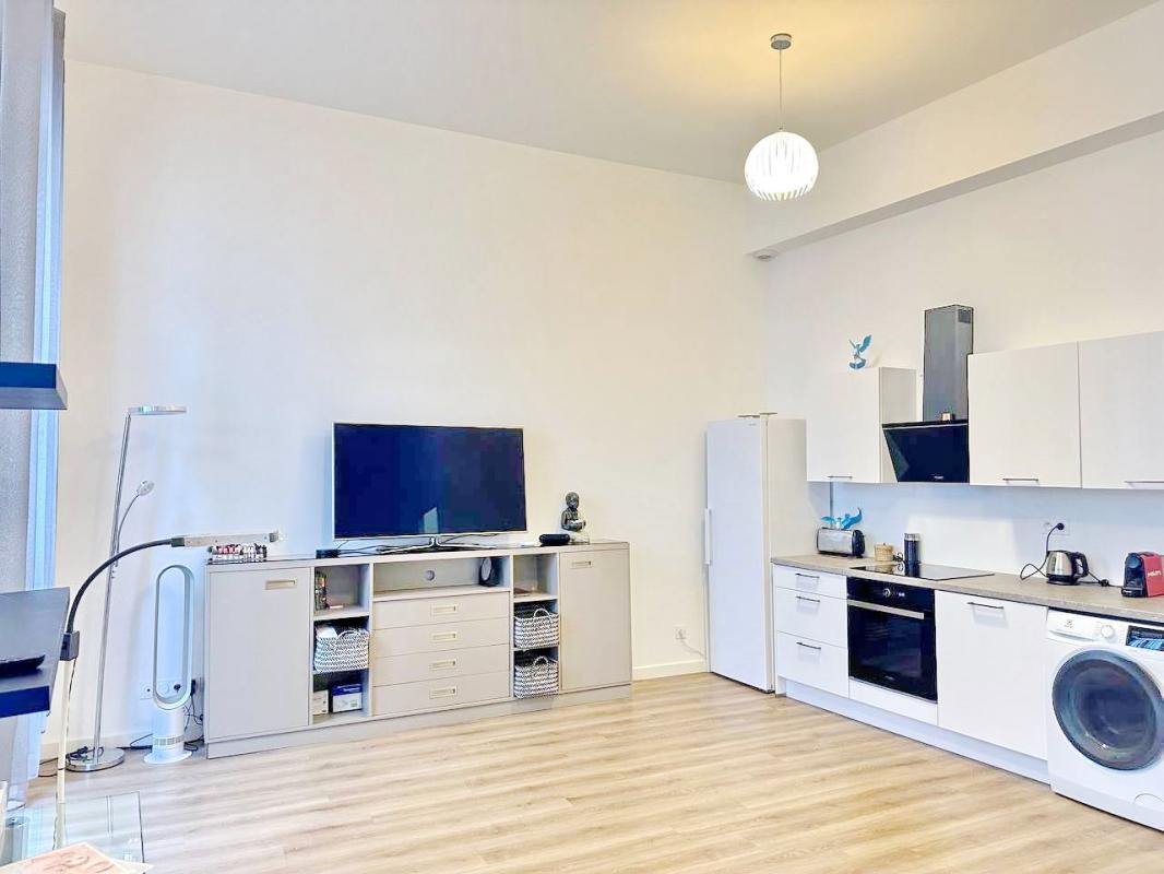 ️ Cannes centre-ville — 2 pièces 41 m², réhabilité, calme