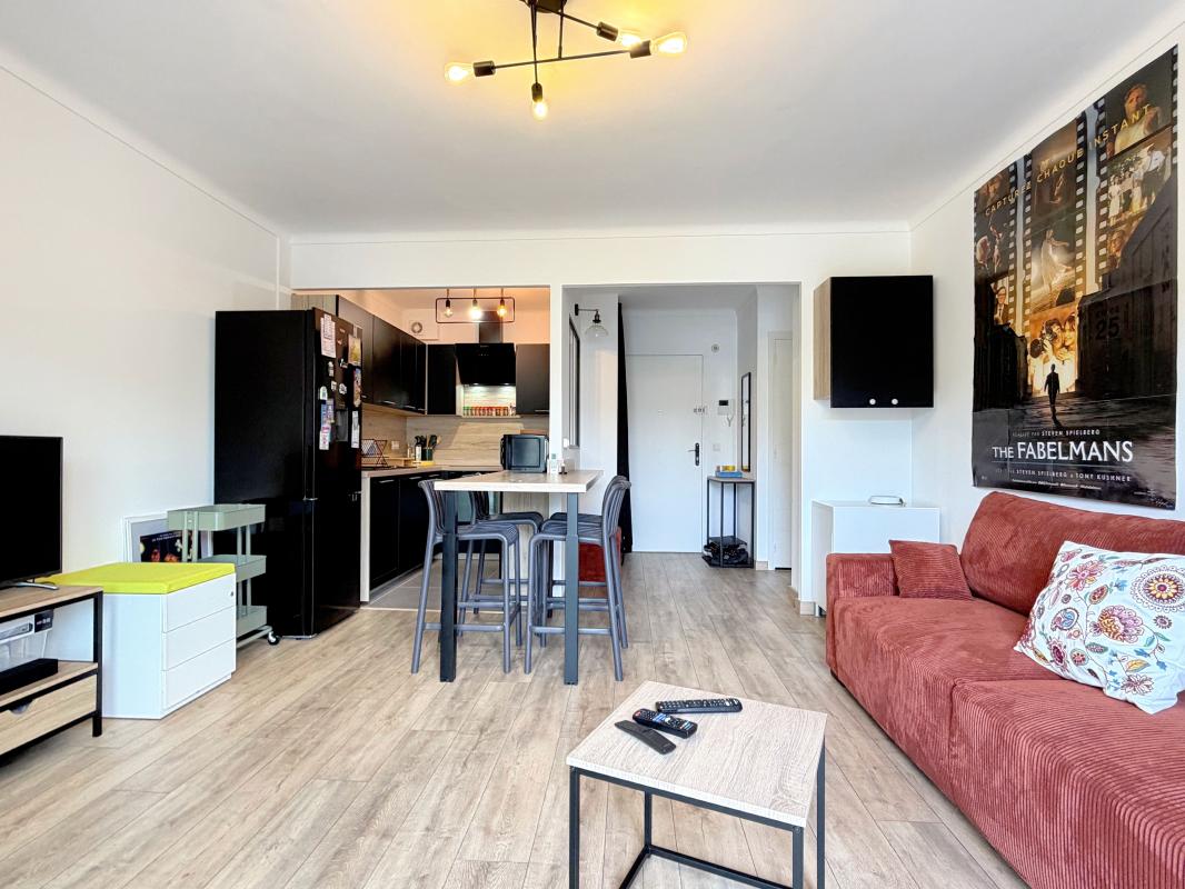 ️ Cannes Les Anglais — 2 pièces 47 m² rénové, terrasse