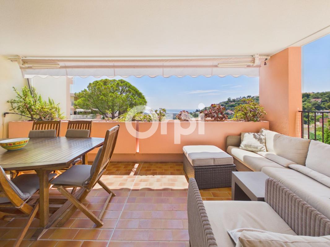 DOMAINE DE BELLEVUE - T4 de 110m² - VUE MER - 2 PARKINGS + CAVE - ETAT PARFAIT