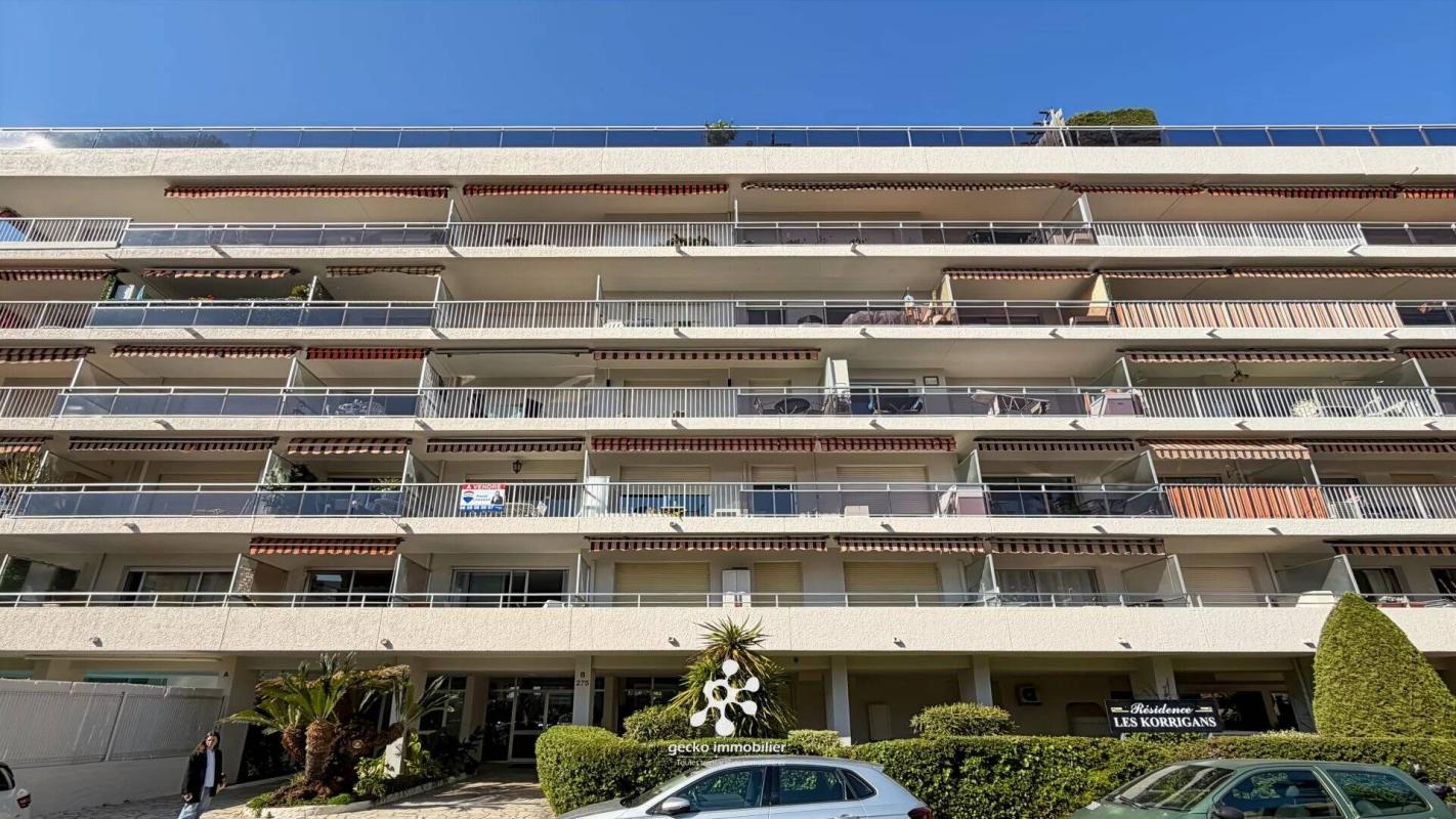 Saint Laurent du var - Vespin - 3/4 pièces avec terrasse en front de mer