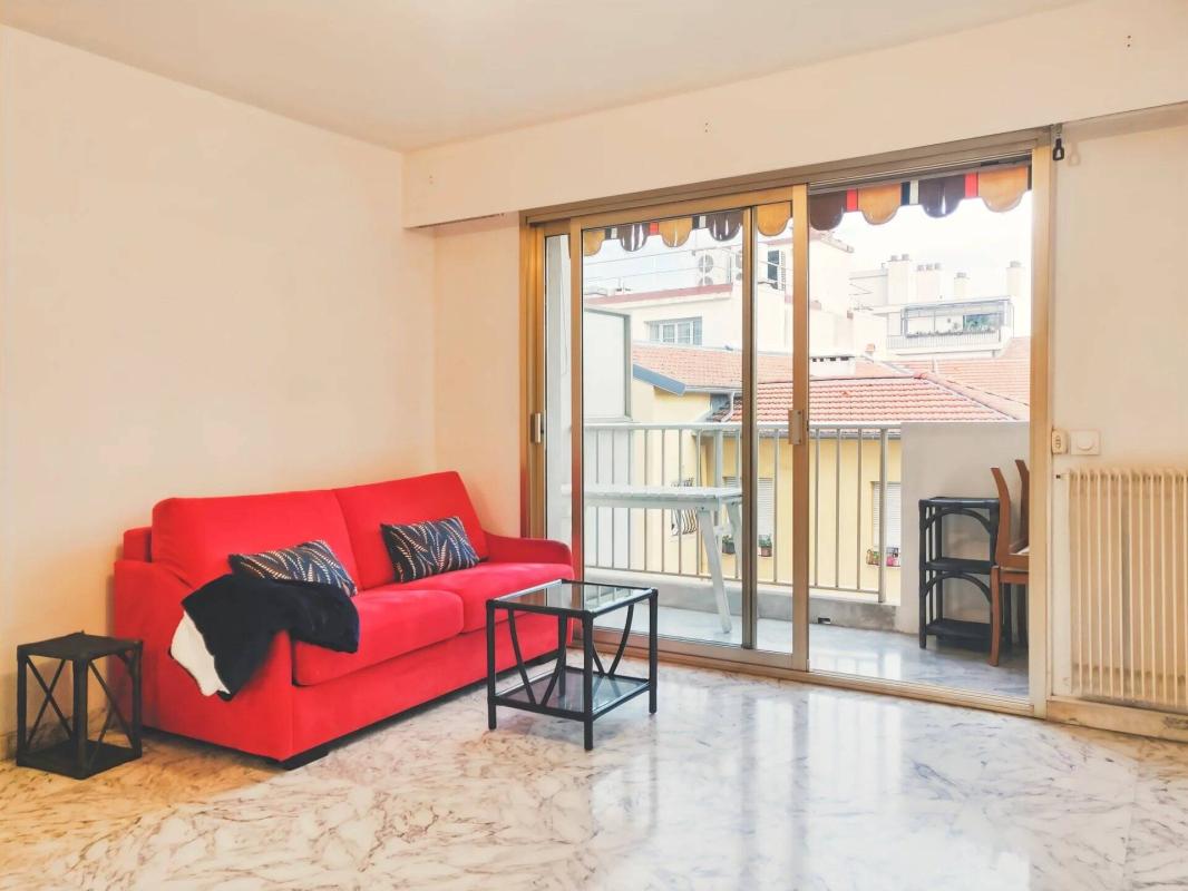 NICE / Musiciens - Studio avec balcon - 815€/mois CC