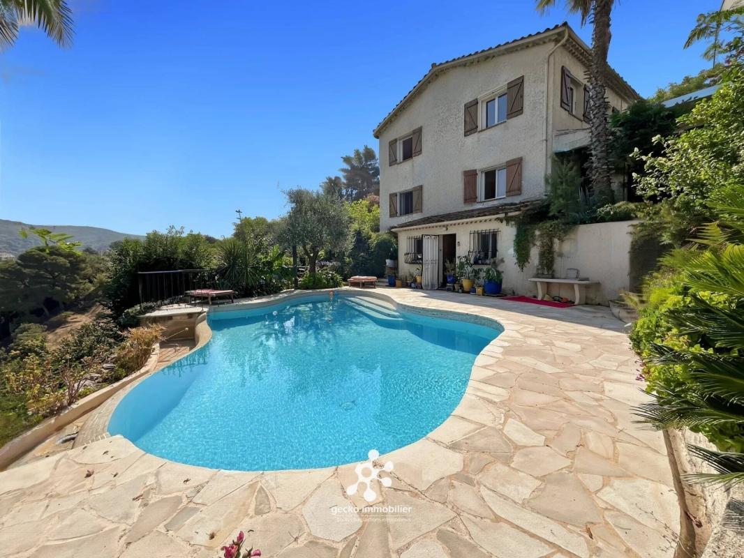 NICE - ST PANCRACE - MAISON