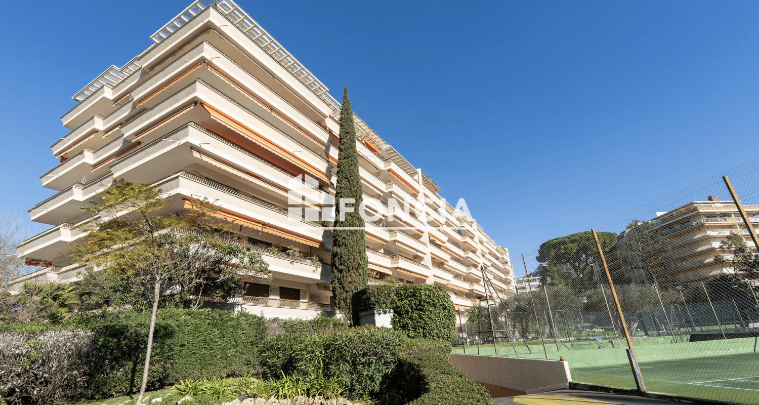 CANNES LACOUR 2P CAVE PARK SS VENDU LOUE