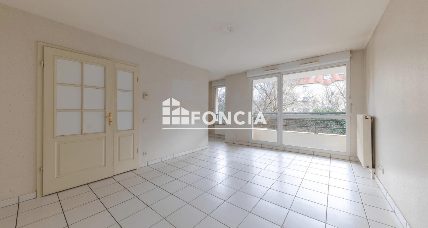 OBERNAI proche centre-ville Appartement 3 pièces avec cave et parking intérieur