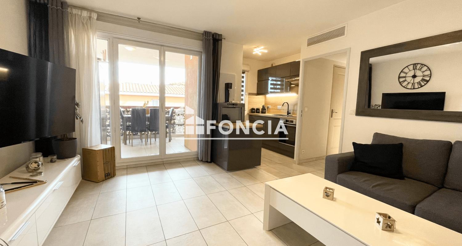 BAISSE DE PRIX !!! À VENDRE IDÉAL INVESTISSEMENT ! – Charmant 2 pièces avec terrasse  vue lac, à 5 min des plages et de La Napoule