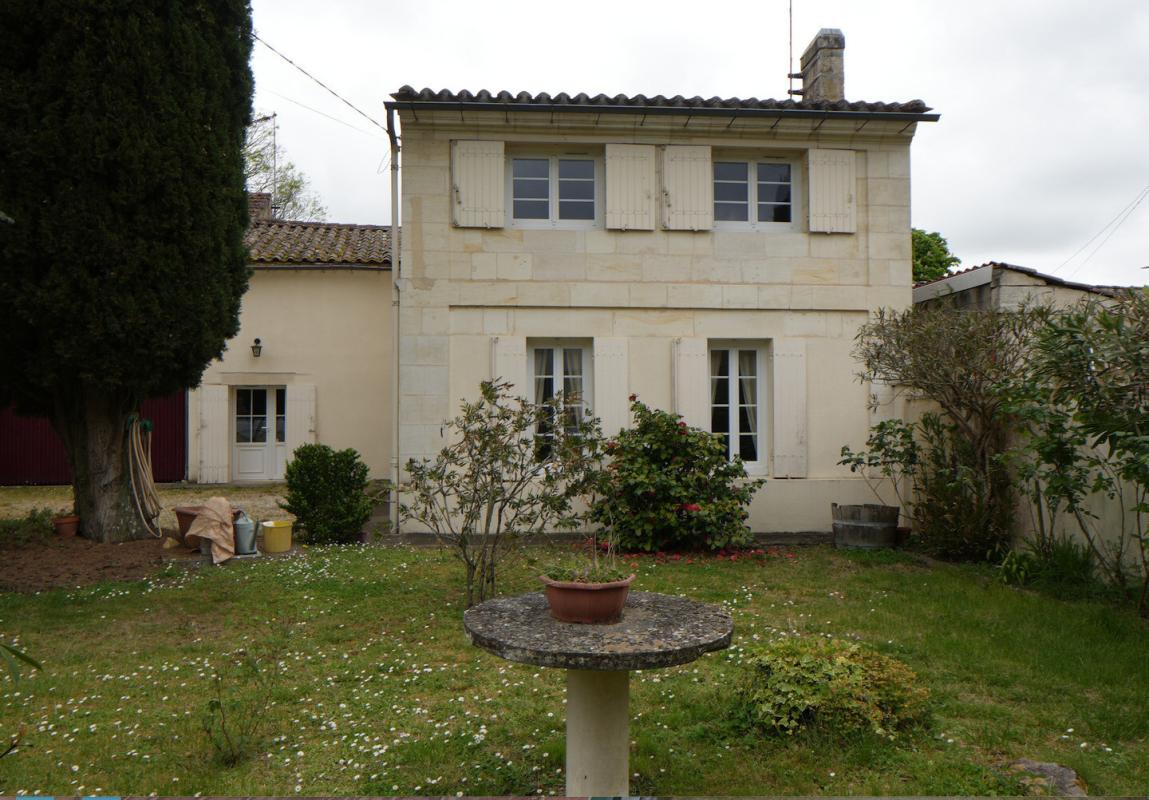 Maison136 m2 + 80 m2 dépendance