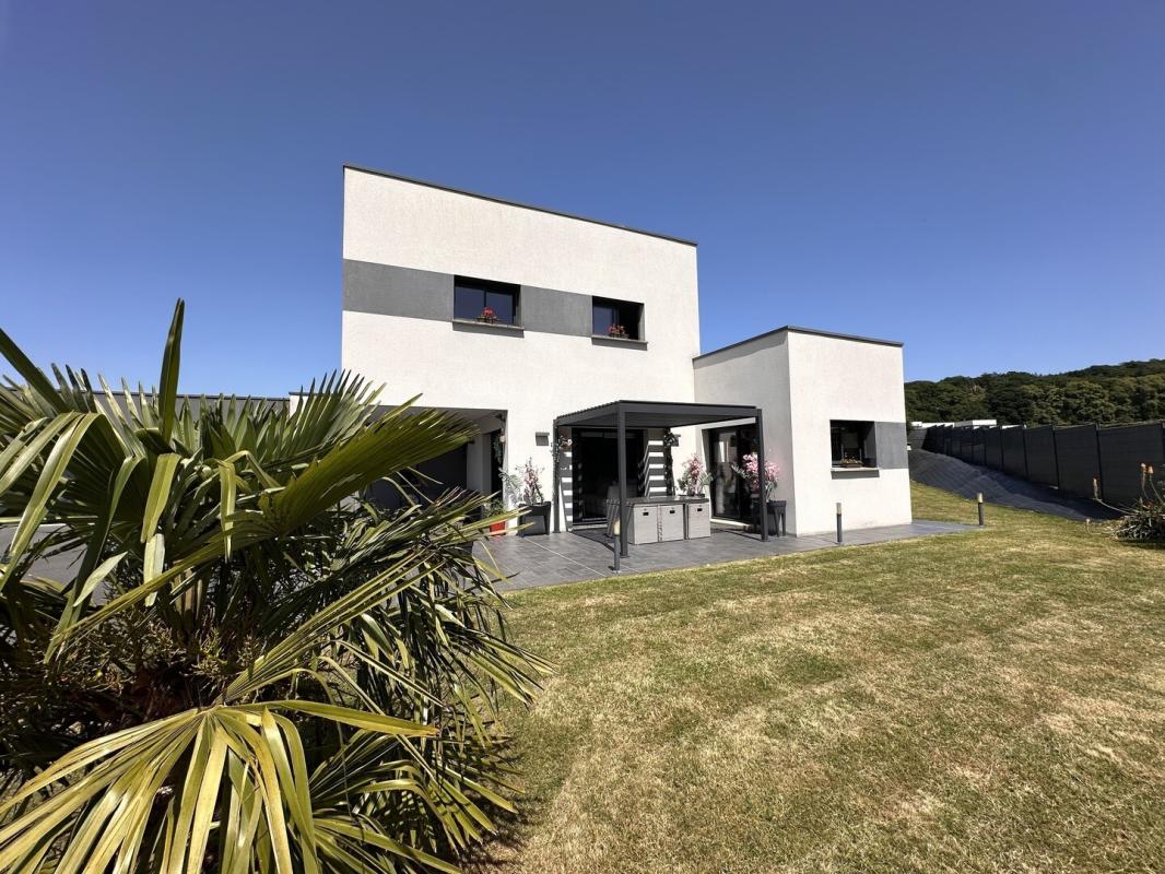 MAISON CONTEMPORAINE, EQUIPEMENTS HAUT DE GAMME, 50 MIN DE DEAUVILLE