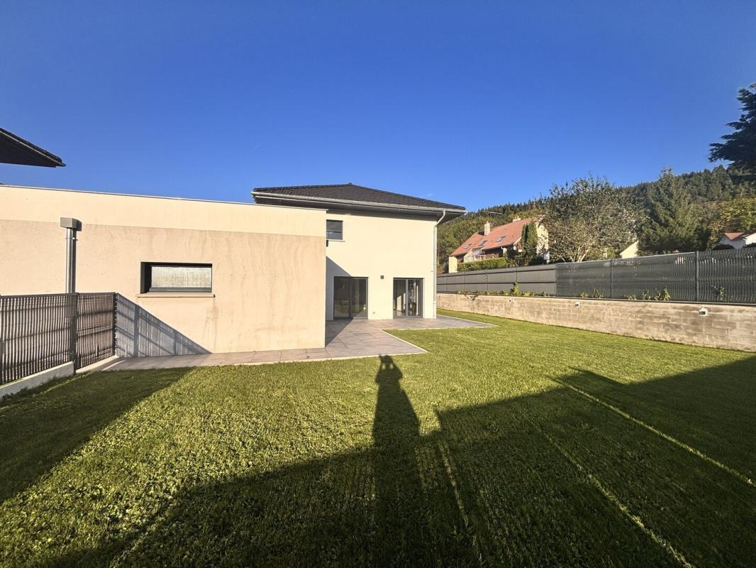 Maison récente F4 – 120 m² – Bians-les-Usiers