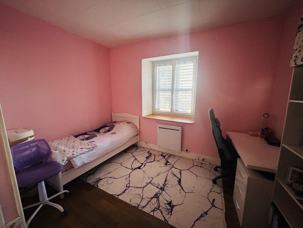 EXCLUSIVITE ETUPES MAISON AVEC LOCAL COMMERCIAL LOUE 145 M2