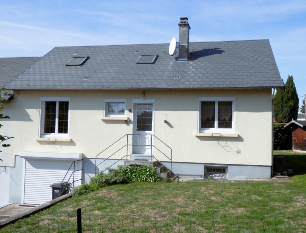 PAVILLON semi-jumelé / sous-sol (proche centre ville POIX-de-Picardie)