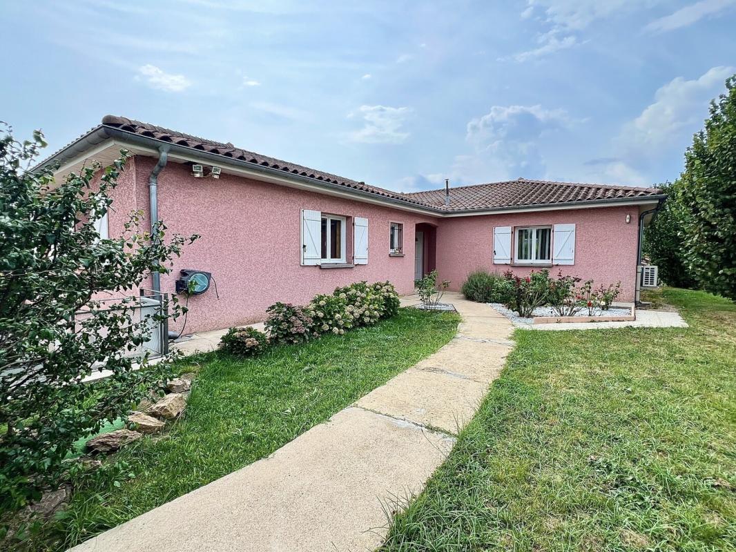 Maison moderne et lumineuse avec 4 chambres et terrain de 992 m²