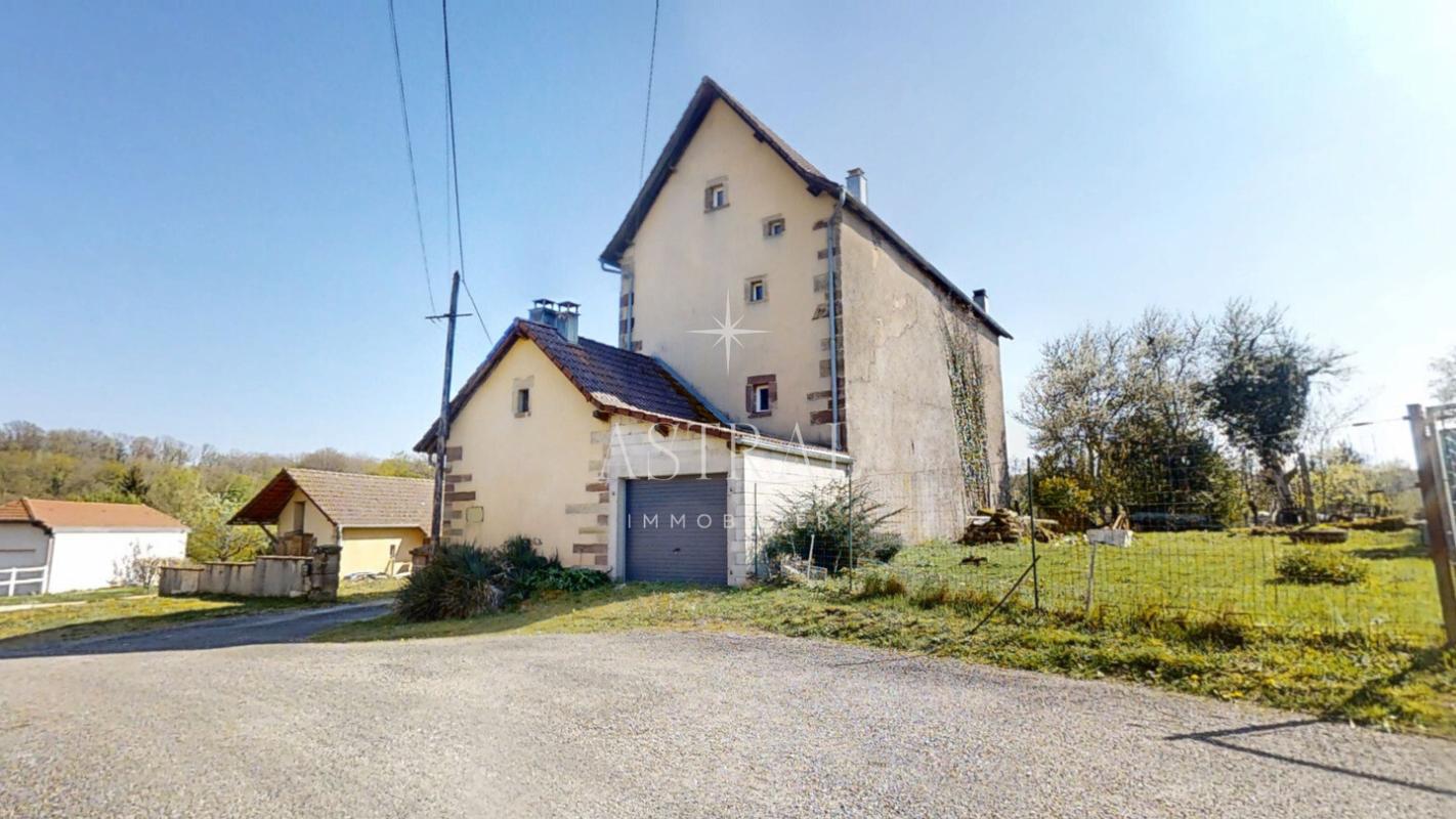 Maison/immeuble à rénover - LOMONT