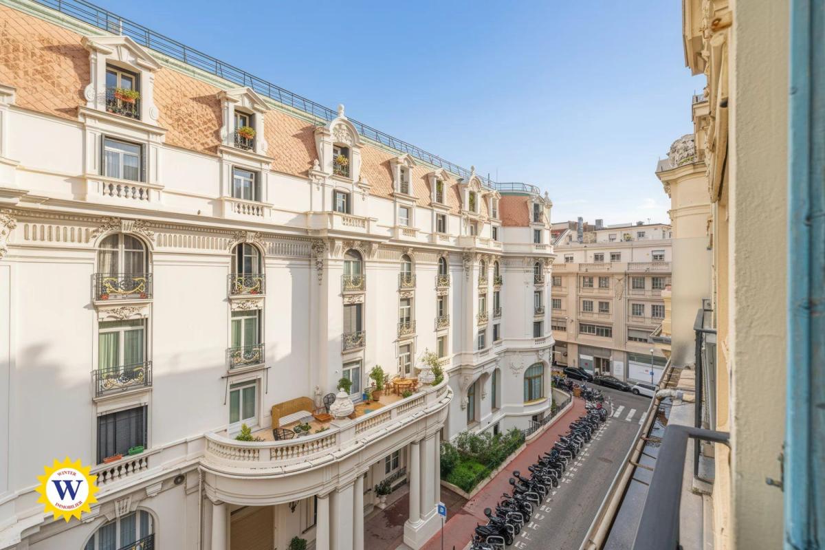 Nice Carré d'Or – Dernier étage 2/3 pièces, vue Negresco