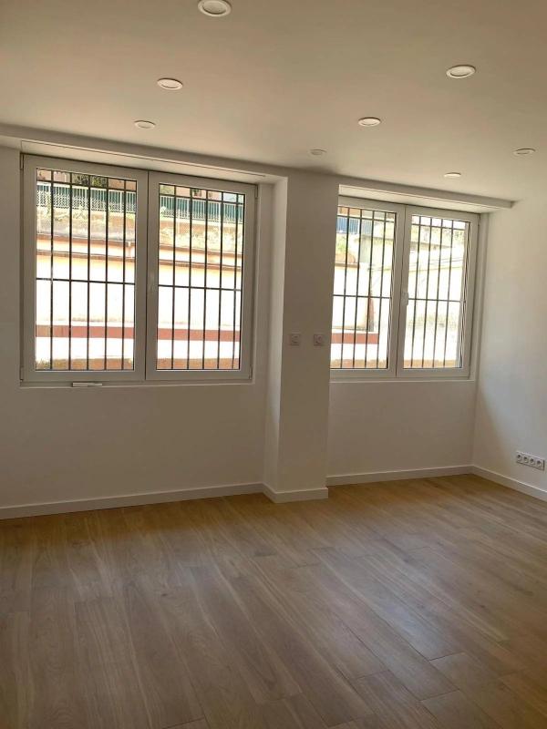 Studio 27 m² avec commercialité