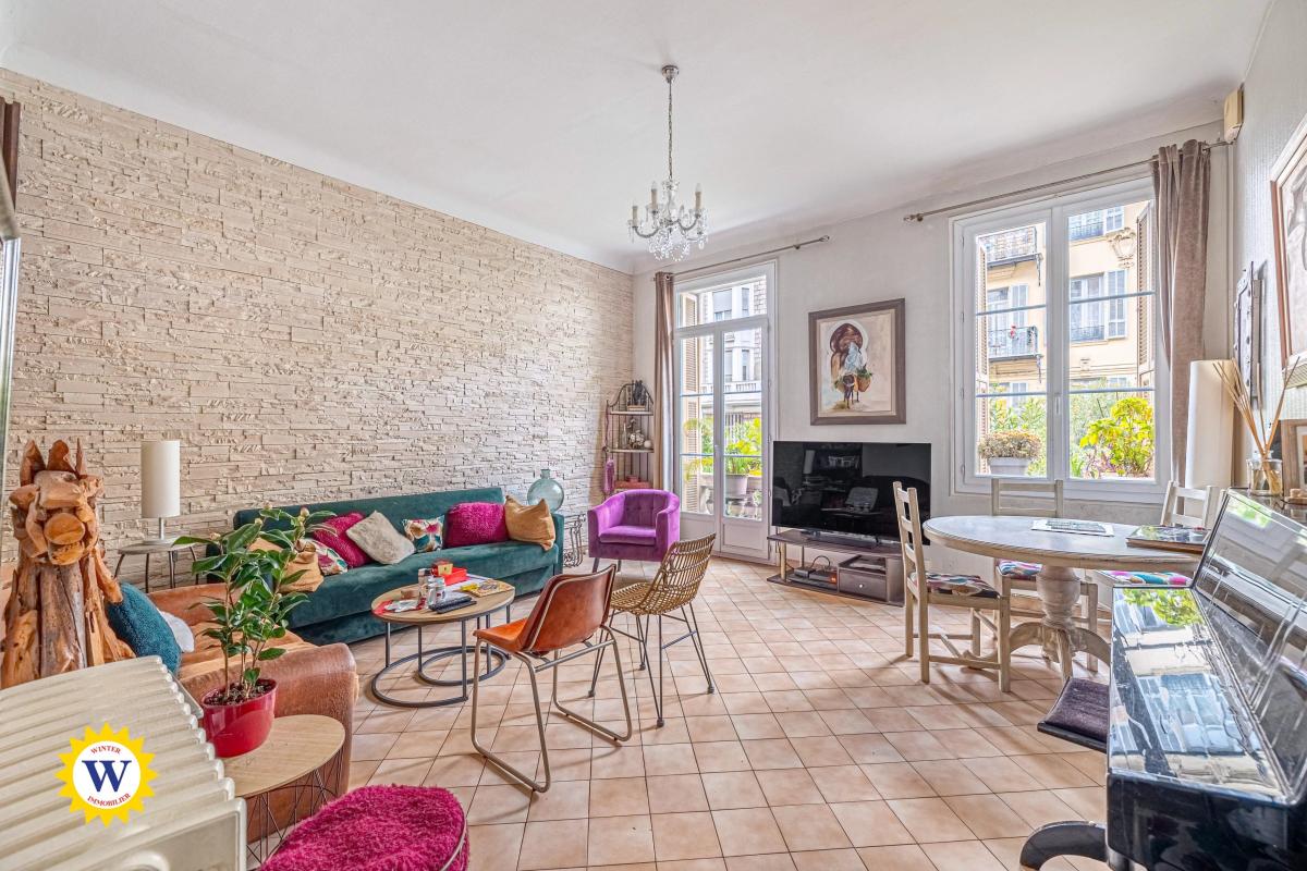 Appartement familial avec terrasse à rénover, proche gare et tram